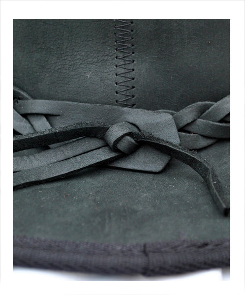 Barmah1060blackdetailshot_600x600.jpg