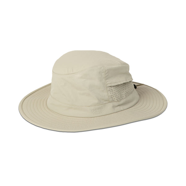 Tilley_Dunes_Explorer_Hat_in_Sand_01_600x600.jpg